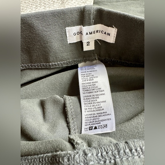 NWT Good American High Rise Essentials Leggings Size 2 - Picture 5 of 6